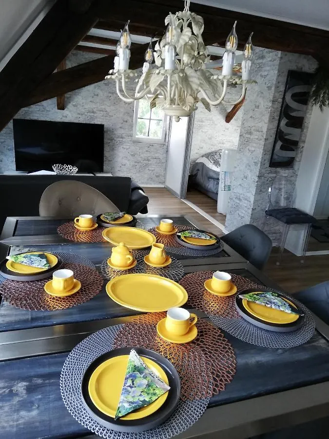 Loft 2020 Hirmer Zirndorf 0*,  Germany